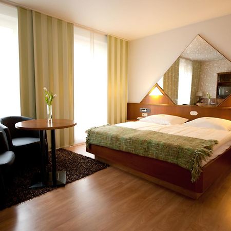 Classic Hotel Карст Екстер'єр фото