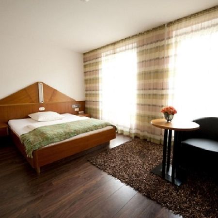 Classic Hotel Карст Екстер'єр фото