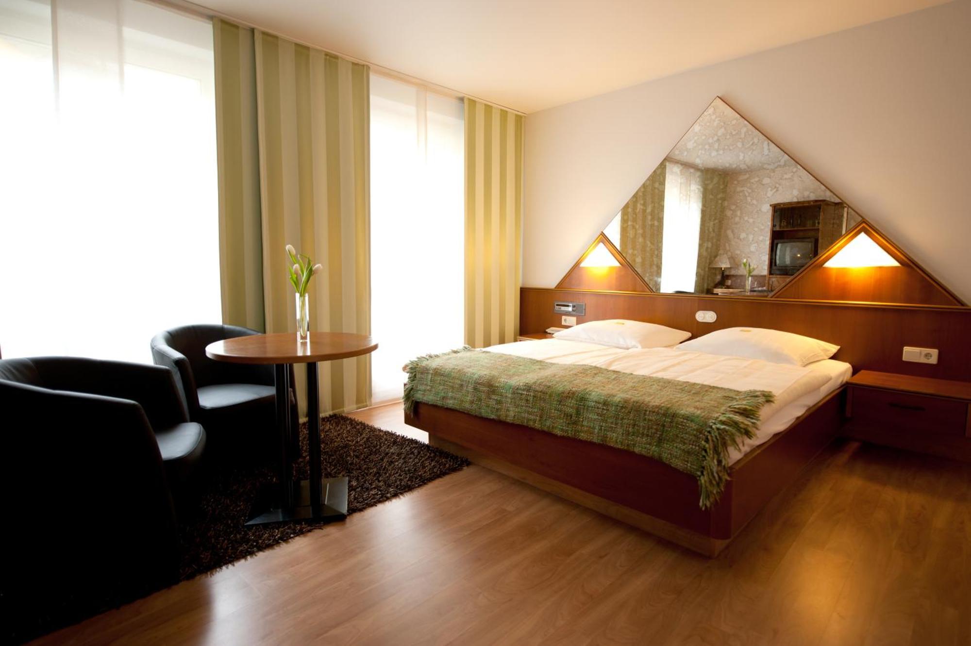 Classic Hotel Карст Екстер'єр фото