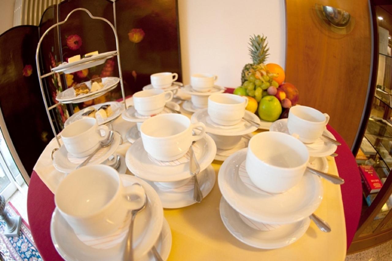 Classic Hotel Карст Екстер'єр фото